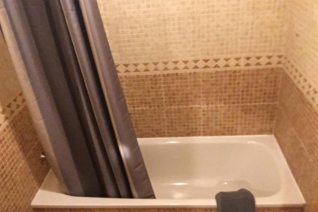 Pretty Apartament برشلونة المظهر الخارجي الصورة